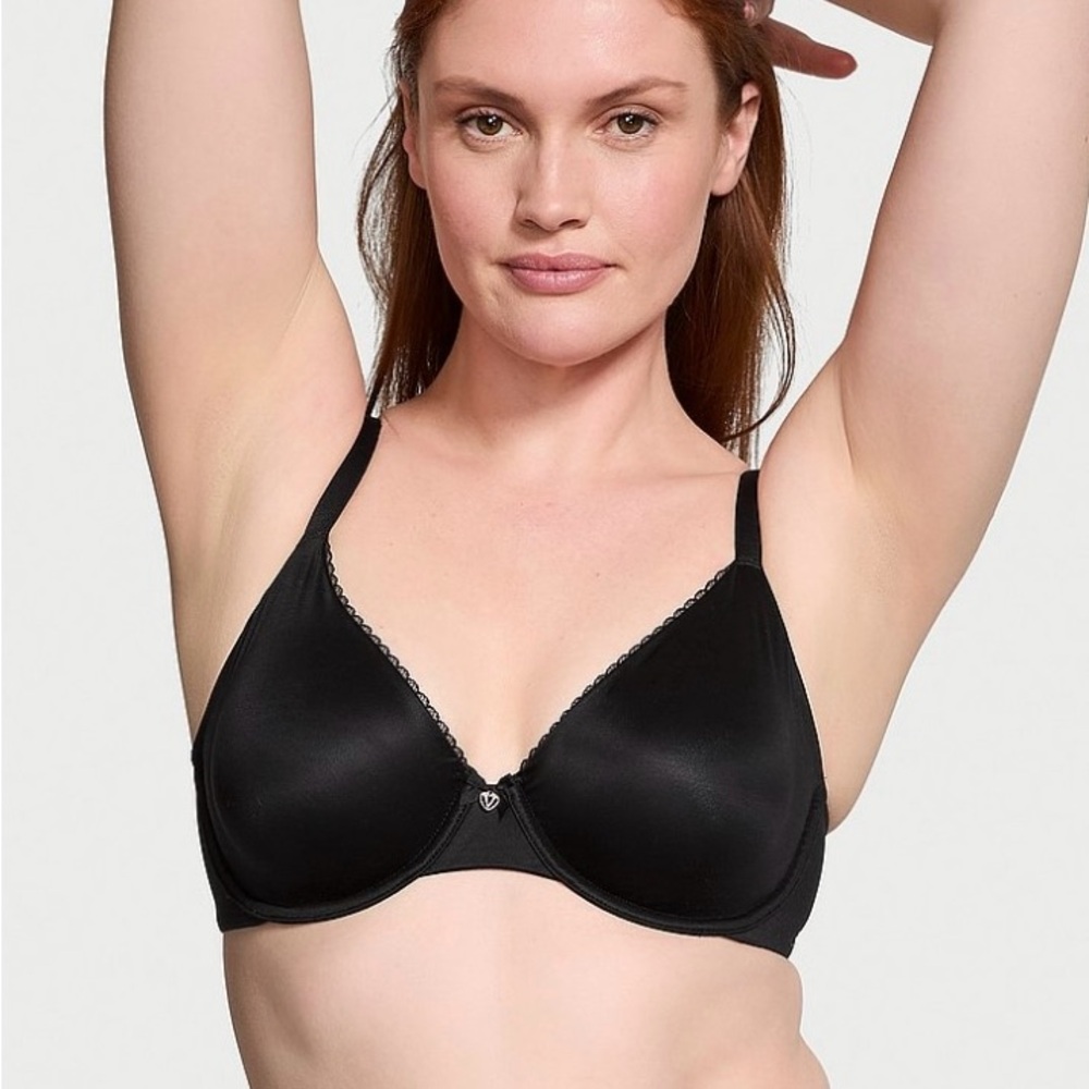 Victoria's Secret Body by Victoria Invisible Lift Bra